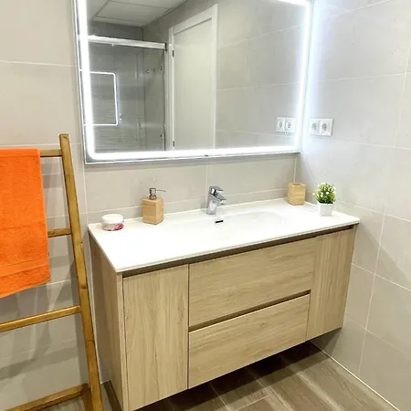 Apartbeach Palmeras Climatizado Y Junto Playa Apartment