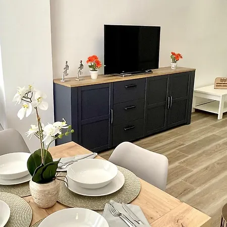 Apartbeach Palmeras Climatizado Y Junto Playa Apartment