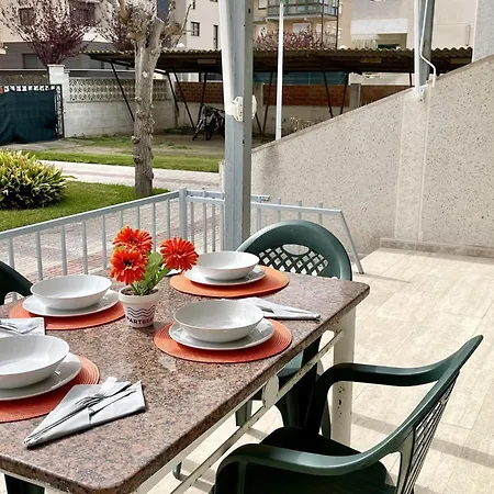 Apartbeach Palmeras Climatizado Y Junto Playa Apartment La Pineda
